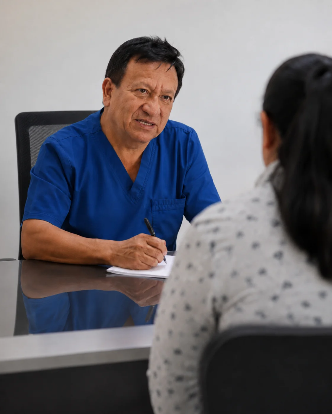 Consulta con el Dr. Gastón Mendoza de Lama